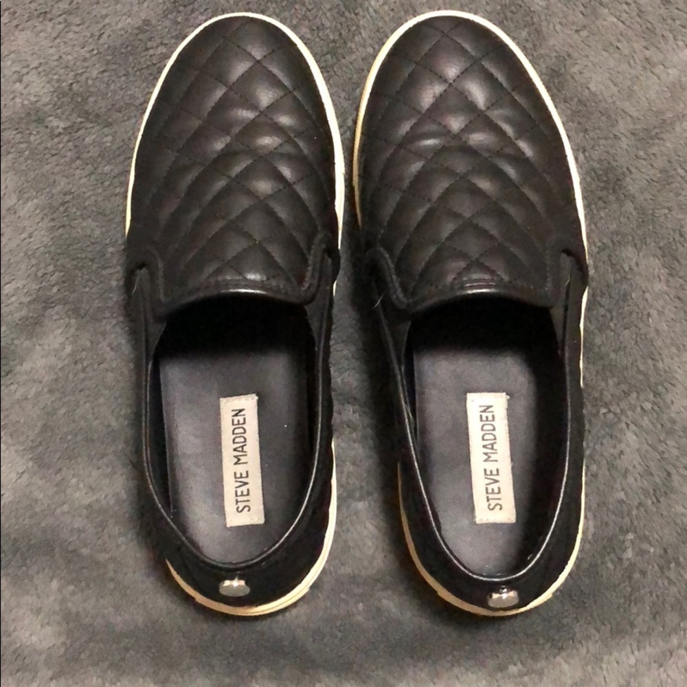 Steve Madden slip on shoes